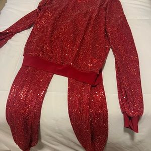 Trendy red jumpsuite